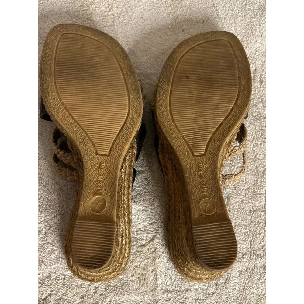André Assous Women's Espadrille Wedge Sandals Size 7 Black & Natural Leather